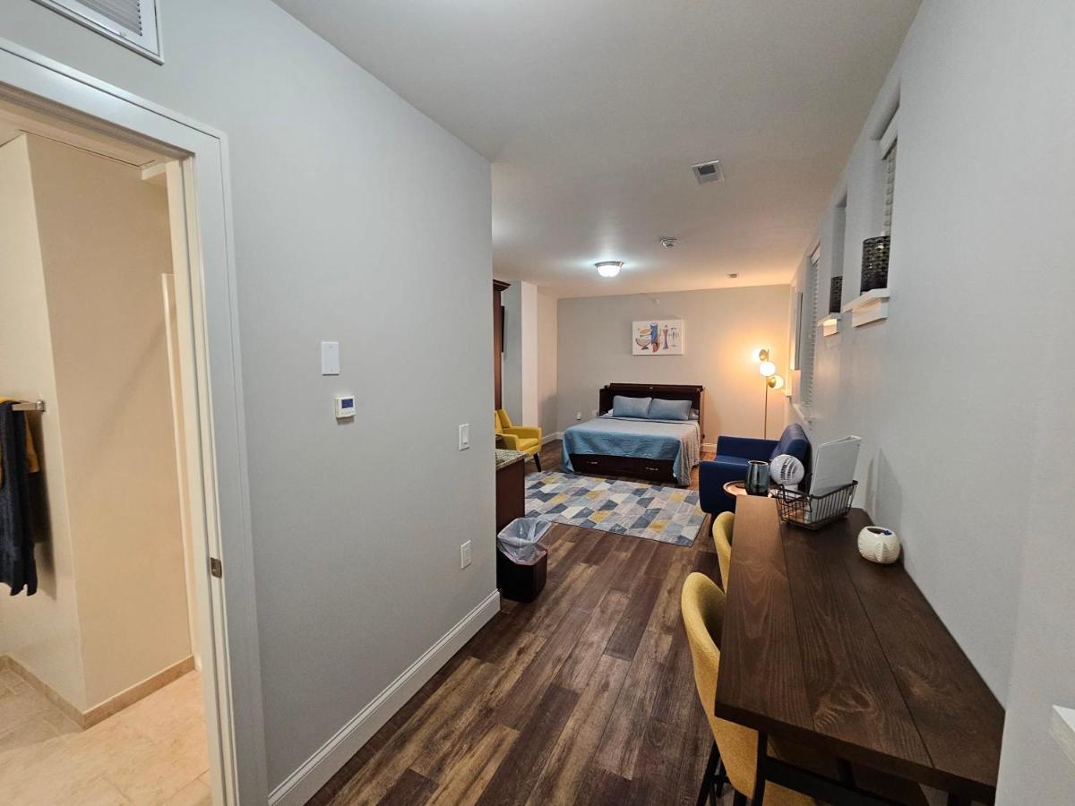 Cozy Studio At The Historic Inman Champaign Exterior foto